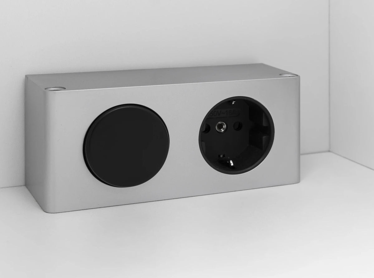 Held Möbel Spiegelschrank Luna 80 cm weiß mit LED – 3 Spiegeltüren